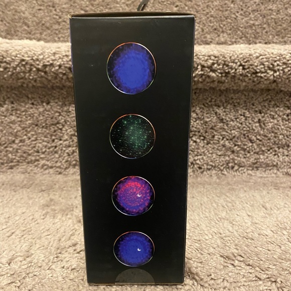 Aura LED ColorGalaxyStarlight Projector - Picture 2 of 7